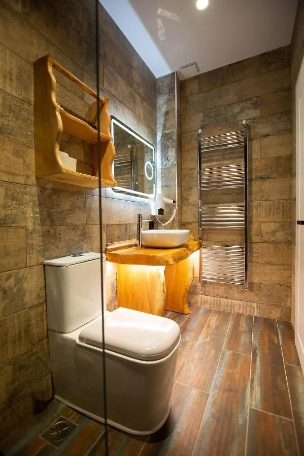 Hotel La Montagna Korce