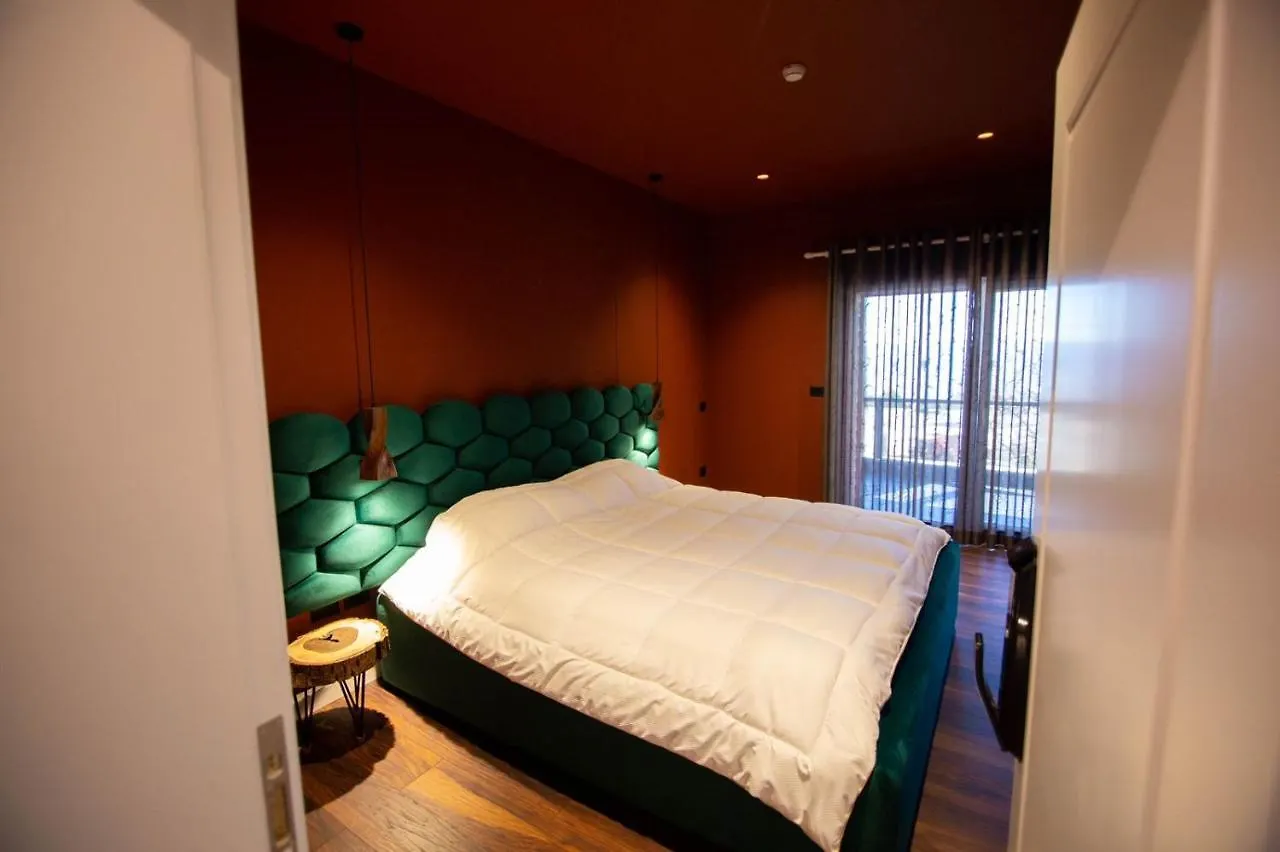 Hotel La Montagna Korce