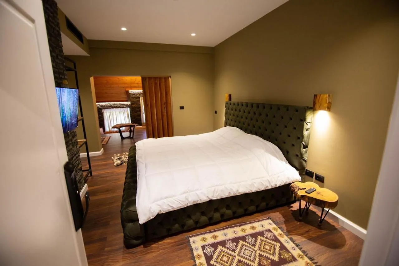 Hotel La Montagna Korce