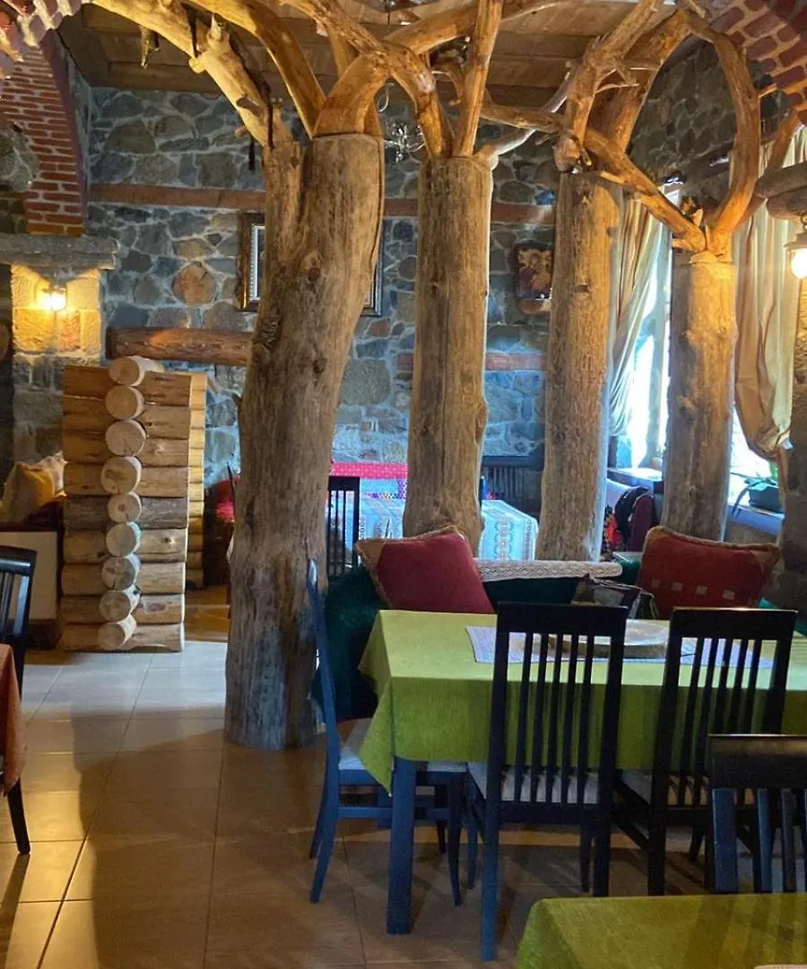 Hotel La Montagna Korce